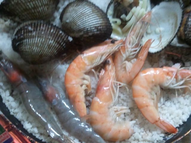 어제 저녁^^ 피조개,새우,가브리살